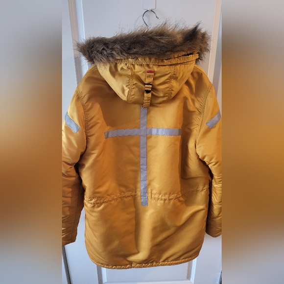 Supreme Court - Picture 4 of 7